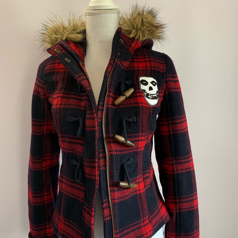 Women’s Flannel Hollister coat.
